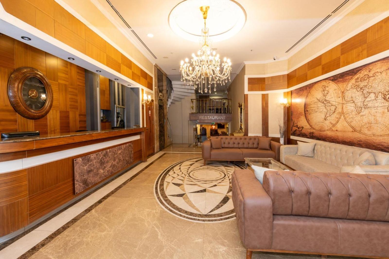 Crestium Prime Square Otel *